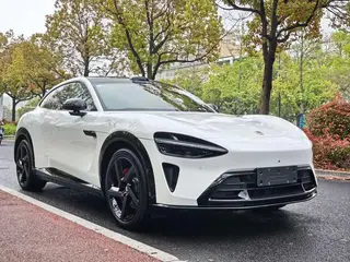 Xiaomi Auto YU7 2025 Tracción a las cuatro ruedas de alto rendimiento con autonomía extrema Max Edición exterior foto 3 Xiaomi Auto YU7 2025 Tracción a las cuatro ruedas de alto rendimiento con autonomía extrema Max Edición exterior foto 3