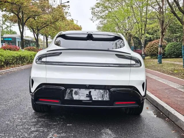 Xiaomi Auto YU7 2025 Tracción a las cuatro ruedas de alto rendimiento con autonomía extrema Max Edición interior foto 8 Xiaomi Auto YU7 2025 Tracción a las cuatro ruedas de alto rendimiento con autonomía extrema Max Edición interior foto 8
