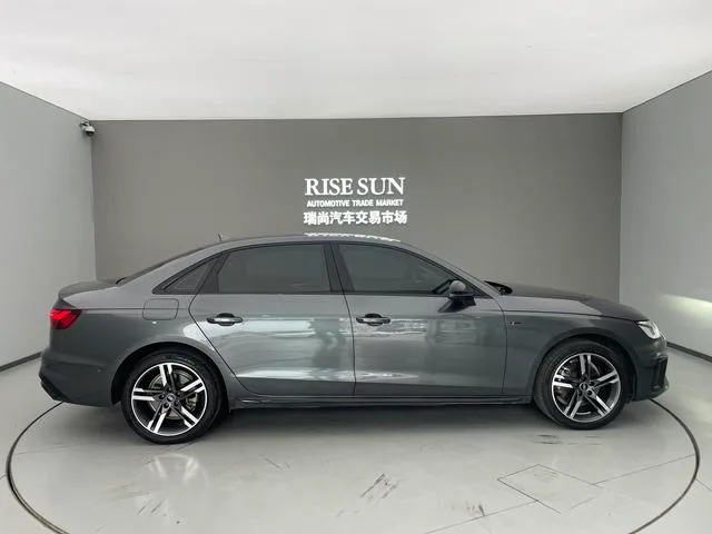 Audi A4L 2022 40 TFSI Deluxe Dynamic exterior photo 4 Audi A4L 2022 40 TFSI Deluxe Dynamic exterior photo 4
