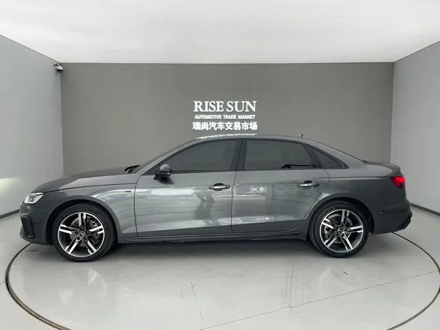 Audi A4L 2022 40 TFSI Deluxe Dynamic interior photo 15 Audi A4L 2022 40 TFSI Deluxe Dynamic interior photo 15