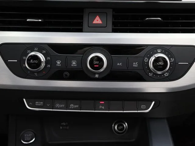Audi A4L 2023 40 TFSI Fashion dynamic type interior photo 16 Audi A4L 2023 40 TFSI Fashion dynamic type interior photo 16