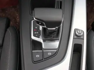 Audi A4L 2023 40 TFSI Fashion dynamic type interior photo 17 Audi A4L 2023 40 TFSI Fashion dynamic type interior photo 17