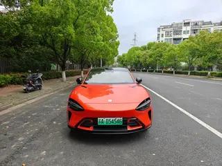 Xiaomi Auto YU7 2025 Larga duración de la batería, tracción en las cuatro ruedas Pro Edición exterior foto 2 Xiaomi Auto YU7 2025 Larga duración de la batería, tracción en las cuatro ruedas Pro Edición exterior foto 2
