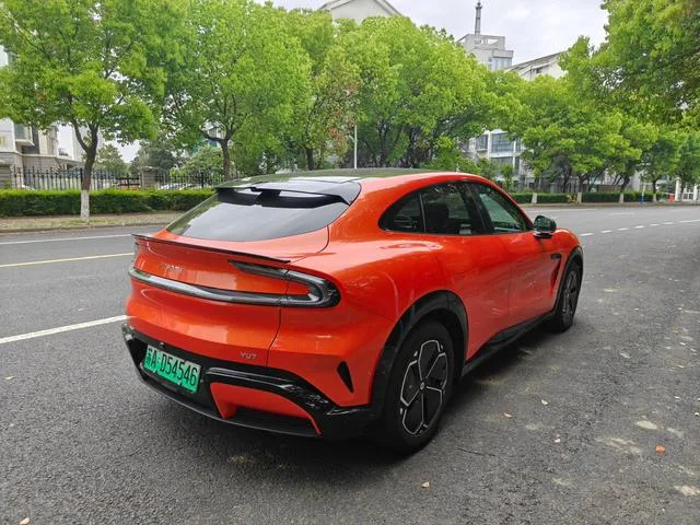 Xiaomi Auto YU7 2025 Larga duración de la batería, tracción en las cuatro ruedas Pro Edición exterior foto 5 Xiaomi Auto YU7 2025 Larga duración de la batería, tracción en las cuatro ruedas Pro Edición exterior foto 5