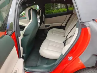 Xiaomi Auto YU7 2025 Larga duración de la batería, tracción en las cuatro ruedas Pro Edición interior foto 6 Xiaomi Auto YU7 2025 Larga duración de la batería, tracción en las cuatro ruedas Pro Edición interior foto 6