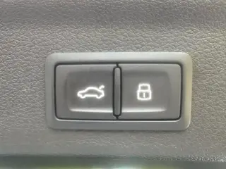 Audi Q3 2024 35 TFSI Fashion dynamic type interior photo 9