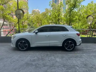 Audi Q3 2024 35 TFSI Fashion dynamic type interior photo 13