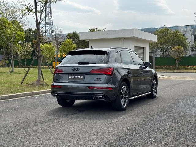Audi Q5L 2023 40T Deluxe dinámico exterior foto 6 Audi Q5L 2023 40T Deluxe dinámico exterior foto 6