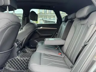 Audi Q5L 2023 40T Deluxe dinámico interior foto 15 Audi Q5L 2023 40T Deluxe dinámico interior foto 15