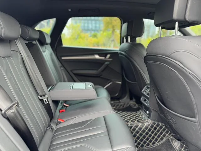 Audi Q5L 2023 40T Deluxe dinámico interior foto 16 Audi Q5L 2023 40T Deluxe dinámico interior foto 16
