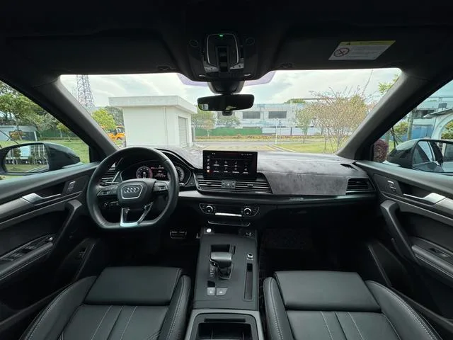 Audi Q5L 2023 40T Deluxe dinámico interior foto 17 Audi Q5L 2023 40T Deluxe dinámico interior foto 17
