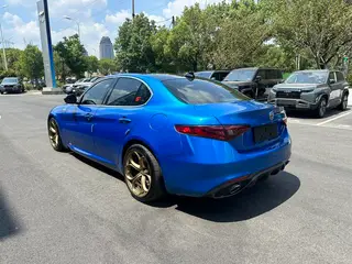 Alfa Romeo Giulia 2017 2.0T 280HP Edición de lujo interior foto 9 Alfa Romeo Giulia 2017 2.0T 280HP Edición de lujo interior foto 9
