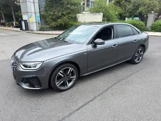 Audi A4L 2023 40 TFSI Deluxe Dynamic
