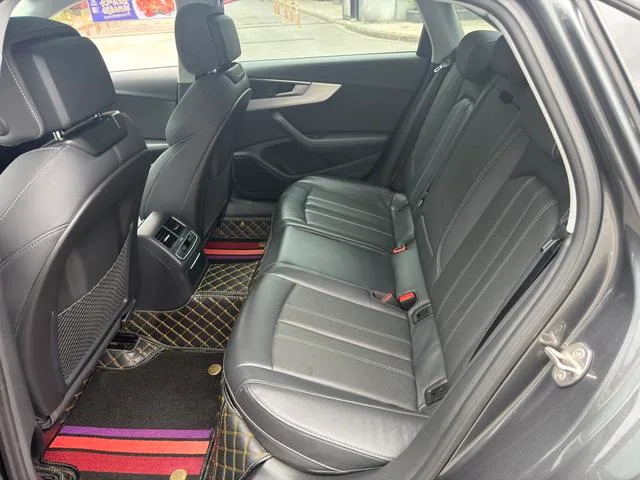 Audi A4L 2023 40 TFSI Deluxe Dynamic interior photo 7