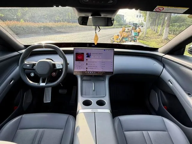 Xiaomi Auto YU7 2025 Long battery life four-wheel drive Pro version interior photo 12 Xiaomi Auto YU7 2025 Long battery life four-wheel drive Pro version interior photo 12
