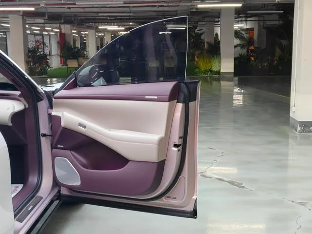 Xiaomi Auto YU7 2025 Long battery life high performance four-wheel drive Max version interior photo 17 Xiaomi Auto YU7 2025 Long battery life high performance four-wheel drive Max version interior photo 17