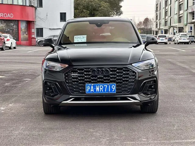 Audi Q5L Sportback 2023 40 TFSI Luxury type exterior photo 2 Audi Q5L Sportback 2023 40 TFSI Luxury type exterior photo 2