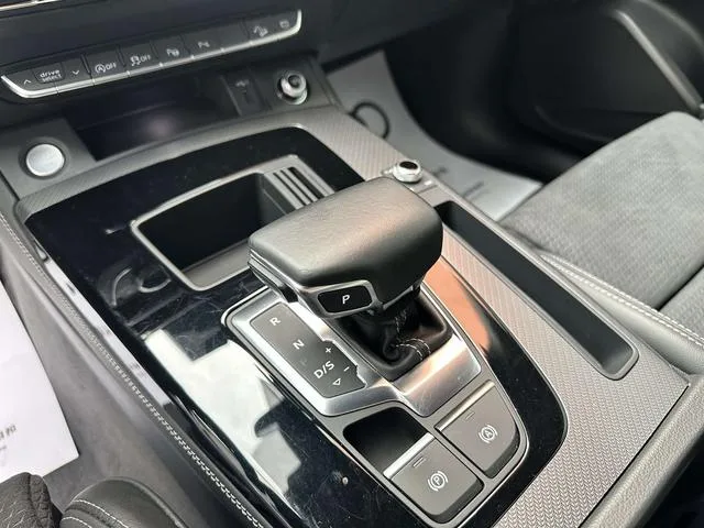 Audi Q5L Sportback 2023 40 TFSI Luxury type interior photo 17 Audi Q5L Sportback 2023 40 TFSI Luxury type interior photo 17