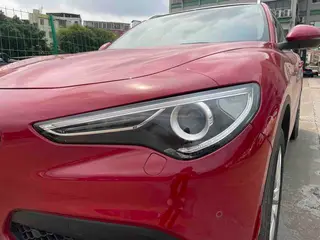 Alfa Romeo Stelvio 2017 2.0T 200HP Edición de lujo exterior foto 6 Alfa Romeo Stelvio 2017 2.0T 200HP Edición de lujo exterior foto 6