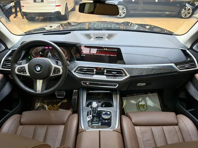 BMW X5 2021 xDrive40i Premium Class M Sports suit interior photo 11