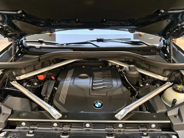 BMW X5 2021 xDrive40i Premium Class M Sports suit interior photo 18