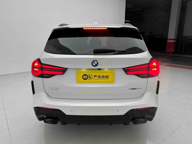 BMW X3 2022 Вторичная модификация xDrive30i Лидирующий M Ночной костюм экстерьер фото 6 BMW X3 2022 Вторичная модификация xDrive30i Лидирующий M Ночной костюм экстерьер фото 6