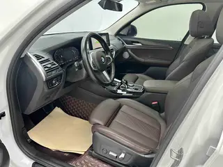 BMW X3 2022 Вторичная модификация xDrive30i Лидирующий M Ночной костюм экстерьер фото 8 BMW X3 2022 Вторичная модификация xDrive30i Лидирующий M Ночной костюм экстерьер фото 8