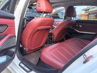 BMW 3 Series 2023 325Li M Спортивный ночной костюм интерьер фото 12 BMW 3 Series 2023 325Li M Спортивный ночной костюм интерьер фото 12