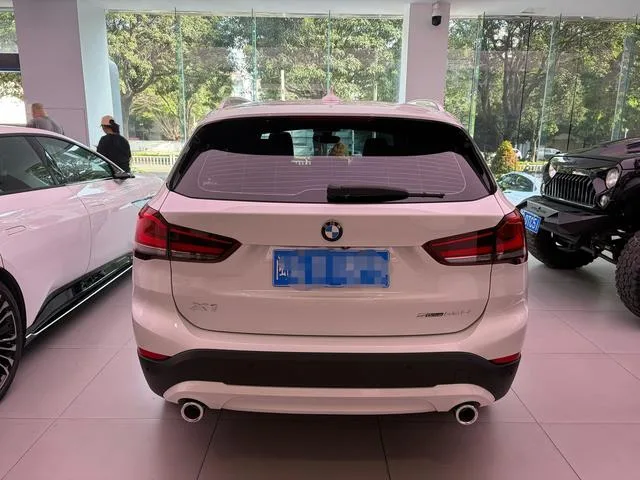 BMW X1 2022 sDrive25Li Leading Type interior photo 8 BMW X1 2022 sDrive25Li Leading Type interior photo 8