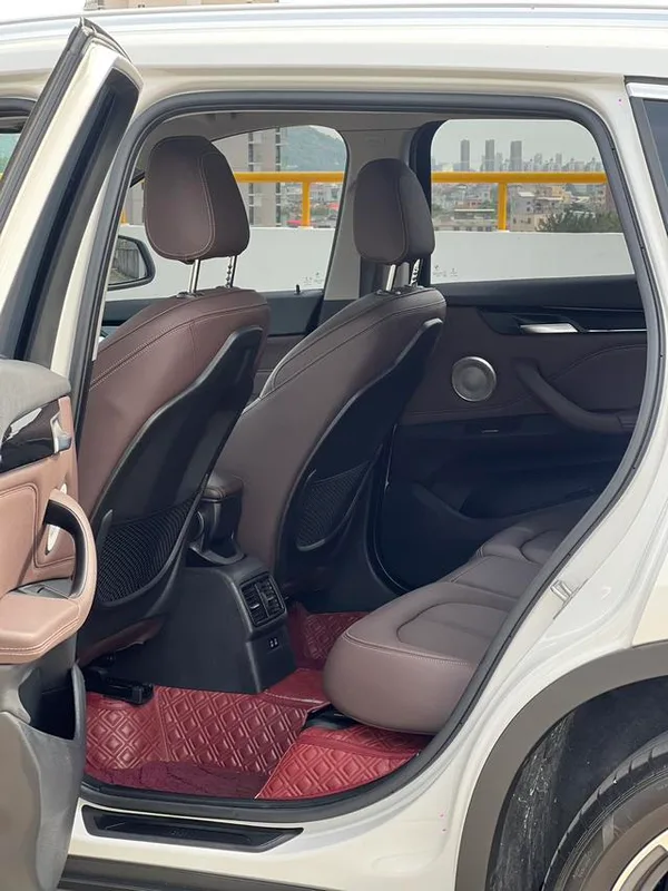 BMW X1 2022 sDrive25Li Leading Type interior photo 8 BMW X1 2022 sDrive25Li Leading Type interior photo 8