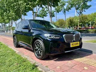 BMW X3 2022 xDrive25i M Ensemble de sport extérieur photo 3 BMW X3 2022 xDrive25i M Ensemble de sport extérieur photo 3