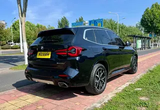 BMW X3 2022 xDrive25i M Ensemble de sport extérieur photo 7 BMW X3 2022 xDrive25i M Ensemble de sport extérieur photo 7