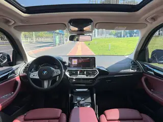 BMW X3 2022 xDrive25i M Ensemble de sport intérieur photo 10 BMW X3 2022 xDrive25i M Ensemble de sport intérieur photo 10