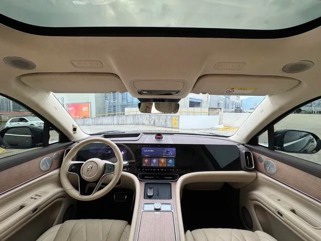 Harmony Intelligence AITO M9 2024 extended range Max Six-seat version exterior photo 10 Harmony Intelligence AITO M9 2024 extended range Max Six-seat version exterior photo 10