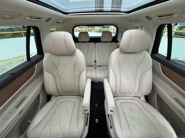 Harmony Intelligence AITO M9 2024 extended range Max Six-seat version interior photo 14 Harmony Intelligence AITO M9 2024 extended range Max Six-seat version interior photo 14