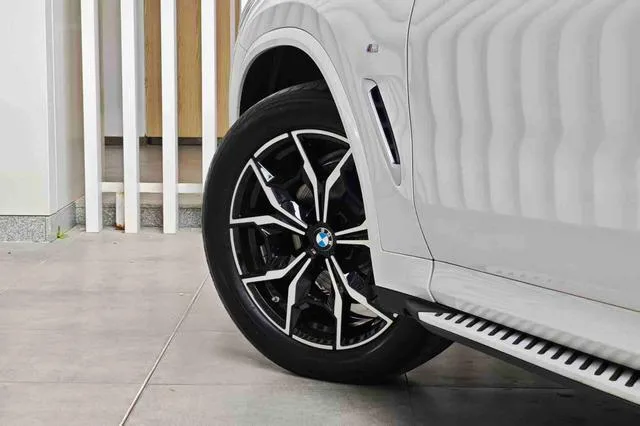 BMW X3 2022 xDrive25i M Sports suit exterior photo 5 BMW X3 2022 xDrive25i M Sports suit exterior photo 5