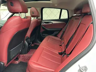 BMW X4 2022 xDrive 25i M Sports suit interior photo 9 BMW X4 2022 xDrive 25i M Sports suit interior photo 9
