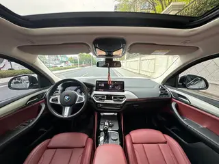 BMW X4 2022 xDrive 25i M Sports suit interior photo 12 BMW X4 2022 xDrive 25i M Sports suit interior photo 12