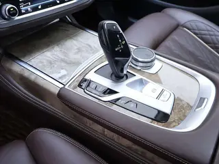 BMW 7 Series 2021 740Li Leading Type Luxury Set interior photo 13 BMW 7 Series 2021 740Li Leading Type Luxury Set interior photo 13