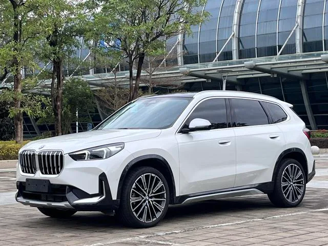 BMW X1 2023 xDrive25Li X Набор дизайна экстерьер фото 1 BMW X1 2023 xDrive25Li X Набор дизайна экстерьер фото 1