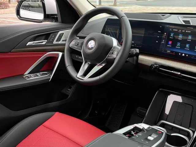 BMW X1 2023 xDrive25Li X Набор дизайна интерьер фото 19 BMW X1 2023 xDrive25Li X Набор дизайна интерьер фото 19