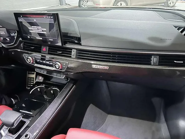 Audi S4 2024 Limousine 3.0TFSI intérieur photo 18