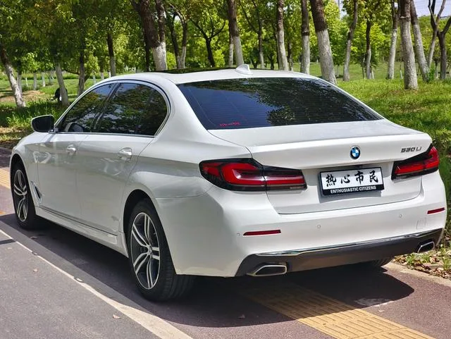 BMW 5 Series 2022 530Li Leading Type Luxury Set exterior photo 8 BMW 5 Series 2022 530Li Leading Type Luxury Set exterior photo 8