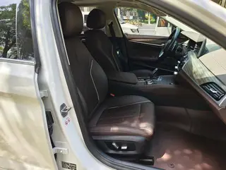 BMW 5 Series 2022 530Li Leading Type Luxury Set interior photo 11 BMW 5 Series 2022 530Li Leading Type Luxury Set interior photo 11