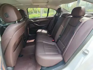 BMW 5 Series 2022 530Li Leading Type Luxury Set interior photo 14 BMW 5 Series 2022 530Li Leading Type Luxury Set interior photo 14