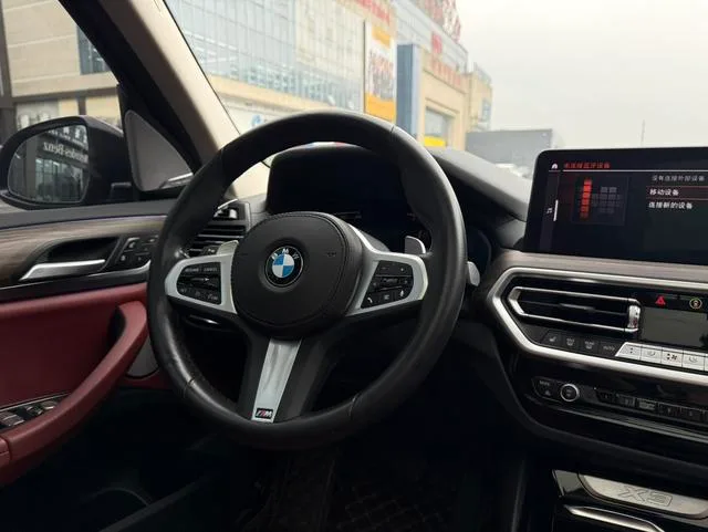 BMW X3 2022 xDrive30i Лидирующий M Ночной костюм интерьер фото 9 BMW X3 2022 xDrive30i Лидирующий M Ночной костюм интерьер фото 9