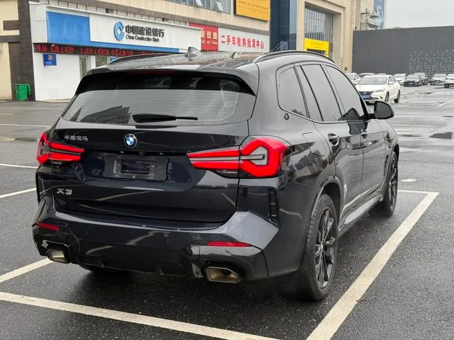 BMW X3 2022 xDrive30i Лидирующий M Ночной костюм интерьер фото 13 BMW X3 2022 xDrive30i Лидирующий M Ночной костюм интерьер фото 13