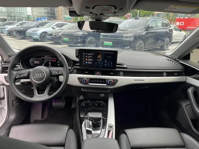Audi A5 2023 Sportback 40 TFSI quattro Deluxe Dynamic interior photo 10 Audi A5 2023 Sportback 40 TFSI quattro Deluxe Dynamic interior photo 10