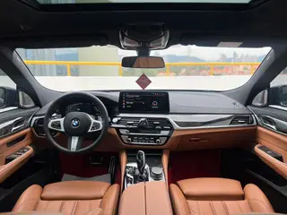 BMW 6 Series GT 2021 630i M Ensemble de sport intérieur photo 16 BMW 6 Series GT 2021 630i M Ensemble de sport intérieur photo 16