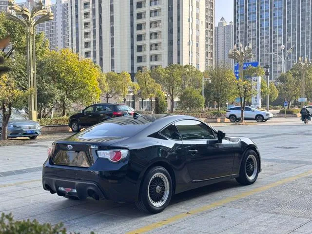 Subaru BRZ 2015 2.0i Manual version exterior photo 4 Subaru BRZ 2015 2.0i Manual version exterior photo 4
